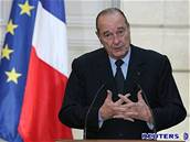 Francouzský prezident Jacques Chirac vyzval  k vytvoení Organizace Spojených národ pro ivotní prostedí, etí zástupci souhlasili.