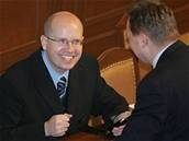 Ministr Sobotka ve Sn�movn�