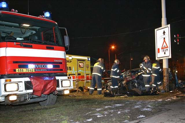 Tragická nehoda v Podbradské ulici v Praze.