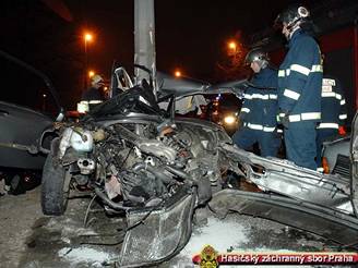 Nehoda BMW v Sokolovsk ulici