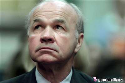 Kenneth Lay se bude ze skandálu Enron zpovídat soudu. Foto z roku 2004