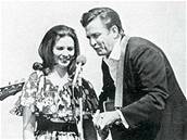 Johnny Cash - Johnny Cash s June Carterovou a kapelou