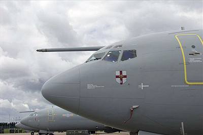 Letouny vasné výstrahy AWACS E-3D na základn ve Waddingtonu.