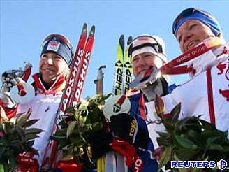 Medailistky ze skiatlonu: Neumannová,migunová, Medvedvová