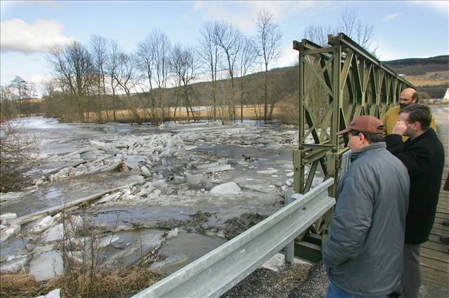 Nahromadný led u vesnice Snopouovy na Plzesku