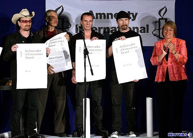 U2 s cenou od Amnesty International