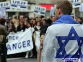 Francouzi vyli do ulic na protest proti antisemitismu