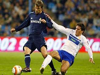 Zaragoza - Real Madrid: Arjol (vpravo) a Beckham
