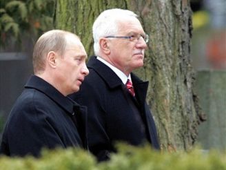 Prezident Vladimir Putin uctil pamtku padlch ruskch vojk