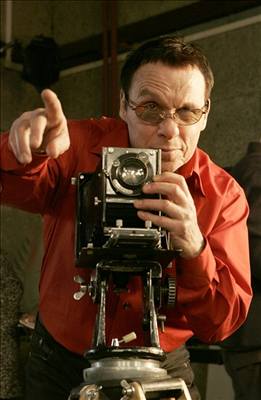 Jan Saudek natáí znlku k filmovém festivalu ve Zlín.