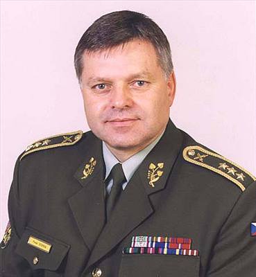 Náelník generálního tábu Pavel tefka.