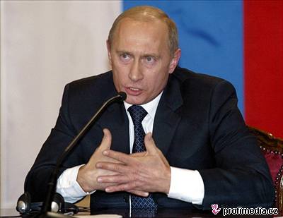 Vladimir Putin slíbil, e vykoení korupci. Ale ta za jeho vlády rychle roste.