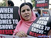 Pákistánci protestují proti Bushovi