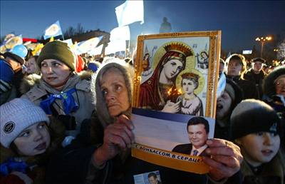 Píznivc Janukovyovy Strany region je podle pedbných výsledk nejvíc.