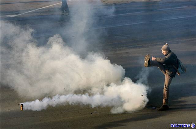 Nkolik tisíc lidí se selo na demonstraci proti výsledkm bloruských voleb.