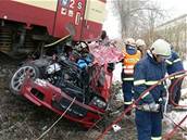 Jednou z tragických nehod prvního tvrtletí byla sráka vlaku s osobním vozem na Kromísku.