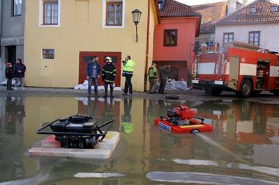 Velká voda na ece Jihlav v Tebíi