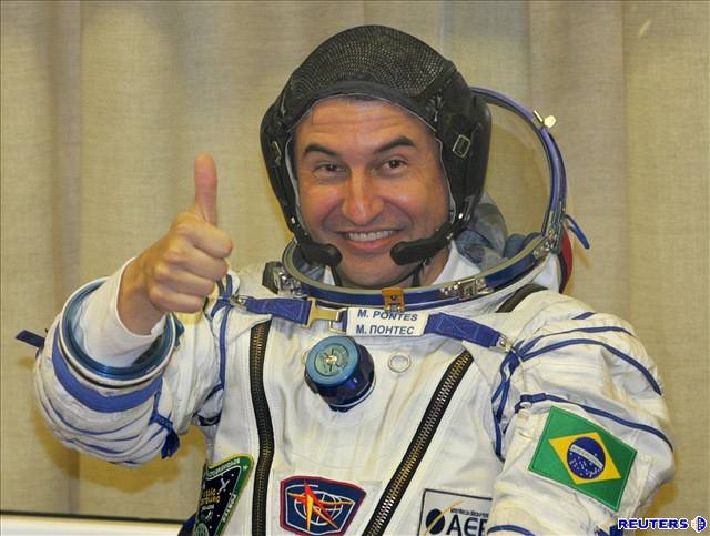 Marcos Pontes se stane prvním brazilským kosmonautem ve vesmíru.