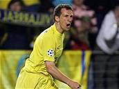 Rodolfo Arruabarrena z Villarrealu slaví gól. Jeho trefa pomohla týmu k postupu...