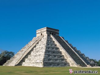 Podle archeolog má základna pyramidy v Iztapalap pesn stejné rozmry jako slavná a vyí Msíní pyramida v Teotihuacánu. Ilustraní foto