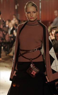 Móda a politka v jednom modelu