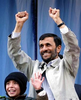 Sankcí se nebojíme, vzkázal OSN prezident Ahmadíneád