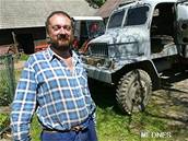 Milan urda u své Praga V3S