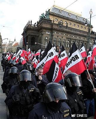 Jedna z demonstrací Národního odporu