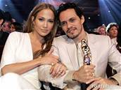 Jennifer Lopezová a Marc Anthony - Pedávání cen Alma v Los Angeles. (7. kvtna...