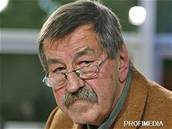 Osmasedmdesátiletý Günter Grass tajil lenství více ne 61 let.