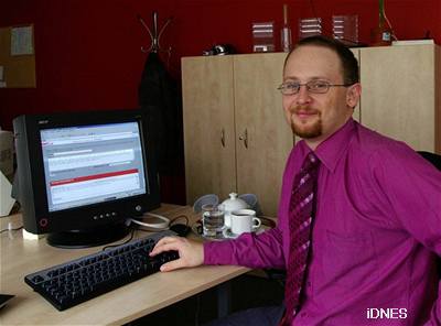 Jan Procházka odpovídá on-line v redakci iDNES.