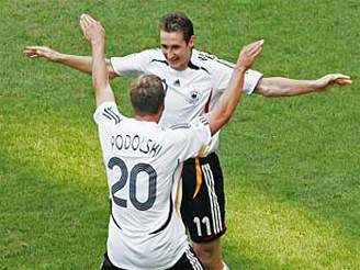 Nmecko: Podolski a Klose