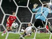 Německo - Polsko: Neuville dává gól