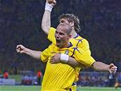 védsko - Paraguay: Larsson a Elmander