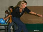 Katka Prová - Miss Kateina Prová v praském bowlingovém klubu Radava, kde...