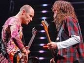 Red Hot Chili Peppers v Praze - Flea a John Frusciante