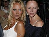 Pamela Andersonová a módní návrháka Stella McCartneyová 