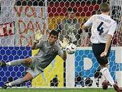 Anglie - Portugalsko: Ricardo chytá Gerrardovu penaltu