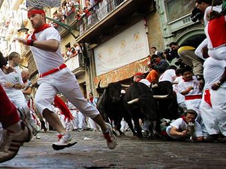 Slavnosti Sanfermines v severopanlsk Pamplon