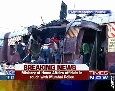 Exploze pímstských vlak v Bombaji