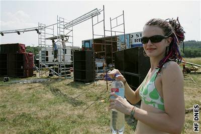 Píprava pódia na CzechTek 2006