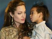 Angelina Jolie se synem Maddoxem