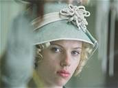 Scarlett Johanssonová - Vjí lady Windermerové