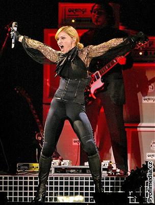 Madonna - Confessions Tour, Cardiff