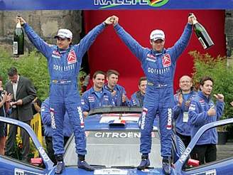 Sebastien Loeb  a Daniel Elena 