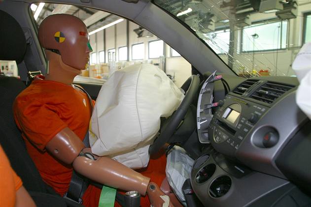 Crashtest Toyota RAV4