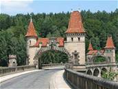 Hr�z p�ehrady Les Kr�lovstv� u Dvora Kr�lov�