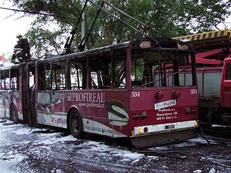 Hasii likvidovali v st nad Labem por trolejbusu