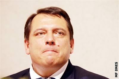 Podle Paroubka se od roku 2005 a do nástupu Topolánkovy vlády ani hodinu nestávkovalo.