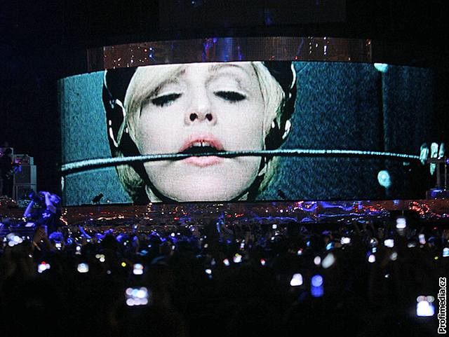 Madonna - Confessions Tour, ím
